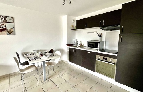 Etel Apartment | Modern 1-bedroom apartment with large balcony in Étel, near beach