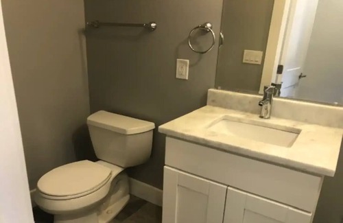 H Street Corridor Apartment | Modern 1-BR/1-BA near Capitol Hill - U3