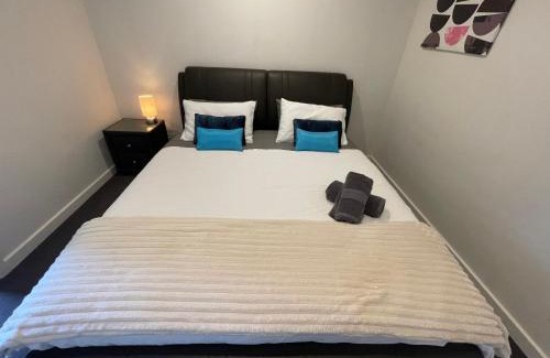 Brunswick Apartment | Modern 1BD Apt w free parking in central Brunswick