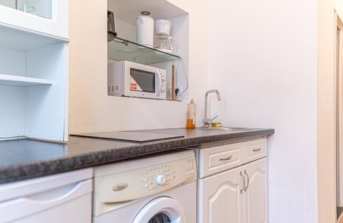 Landstrasse Apartment | Modern 1BR Apart-perfect for Longstays