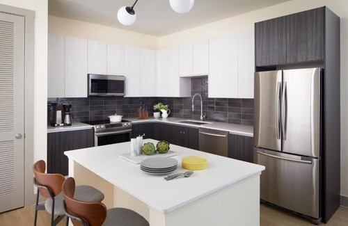 Home Park Apartment | Modern 1BR Apt | Sentral West Midtown | Near Atlanta Landmarks