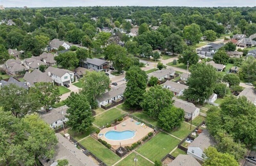 Tulsa House | ​Modern 1BR Condo Near Brookside – in Tulsa