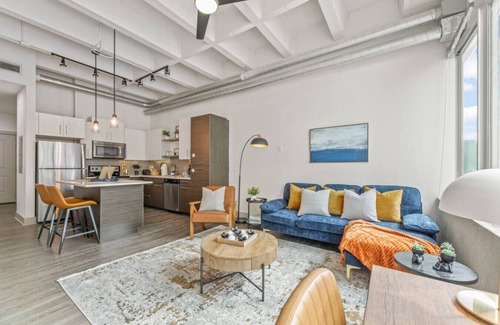 Peachtree Center Apartment | Modern 1BR High-Rise | Stunning View of DT Atlanta