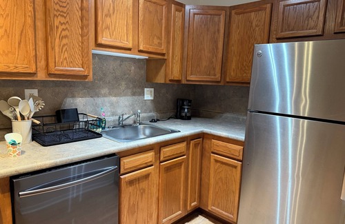Elkins Park Apartment | Modern 1BR in Elkins Park Monthly Discount