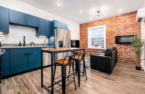 Downtown Columbus Apartment | Modern 1BR Near Columbus Hotspots!