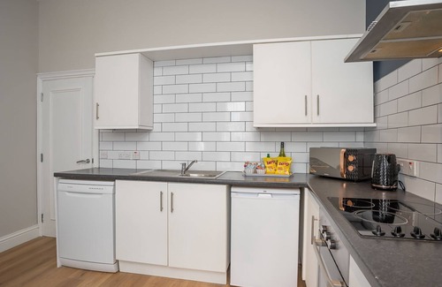 Queens Quarter Apartment | Modern 2 BDR apartments at Queens Uni