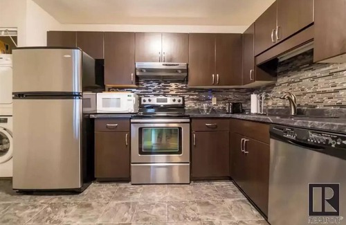 Winnipeg Condo | Modern 2 bed/2 bath Condo in Great locationn