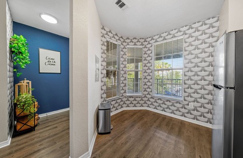 Westchase Apartment | Modern 2-Bed/2-Bath Tampa Apartment: Comfort Meets Convenience for Corporate Travelers