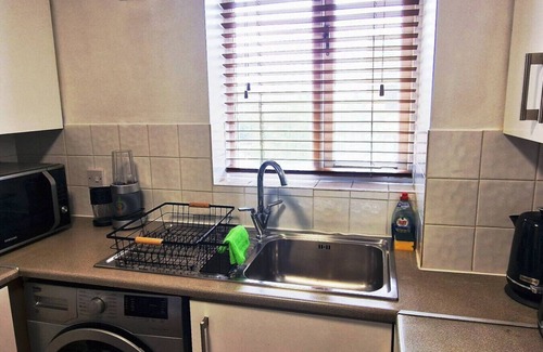 Cricklewood Apartment | Modern 2 Bed Apartment with free private parking
