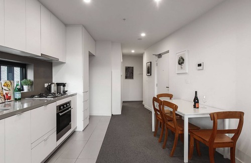 Collingwood Apartment | Modern 2 bed apartment in trendy Collingwood