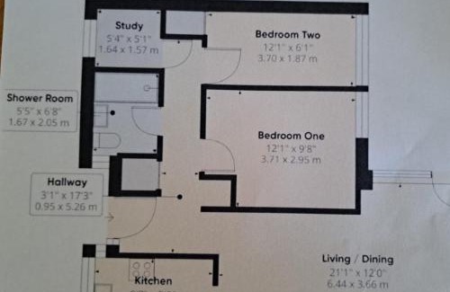 Calne House | MODERN 2 BED BUNGALOW SLEEPS 4 Pet friendly