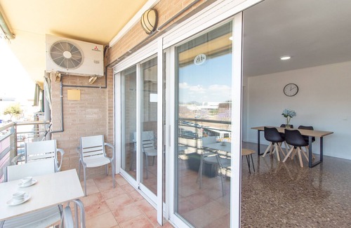 Sagunto Apartment | Modern 2-bedroom flat in Puerto de Sagunto
