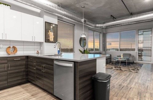 St. Petersburg - Clearwater Apartment | Modern 2 Bed Getaway Steps from Tropicana Field!