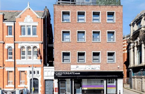 Offerton Apartment | Modern 2 Bed in Stockport Centre - Balcony Access