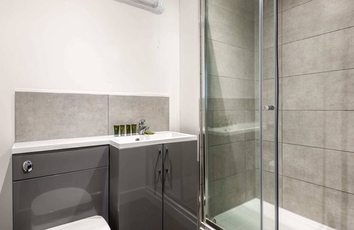 Rotherham Apartment | Modern 2 Bed Wharfside Apartment in Rotherham