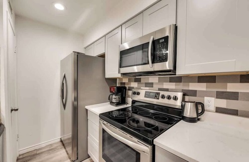Vickery Meadow Apartment | Modern 2-Bedroom, 2-Bath Apartment In Dallas