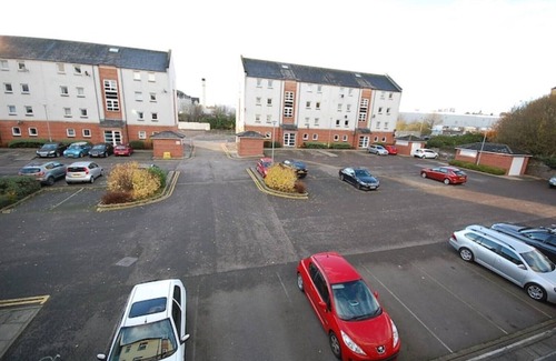 Central Aberdeen Apartment | Modern 2 Bedroom Apartment - Free Secure Parking