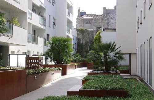 Meriadeck Apartment | Modern 2-bedroom apartment with elevator & parking space - center of Bordeaux