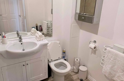 Hounslow Heath Apartment | Modern 2-bedroom apartment in Hounslow