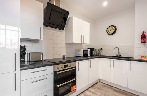 Hull Old Town Apartment | Modern 2 Bedroom Apartment in Central Hull