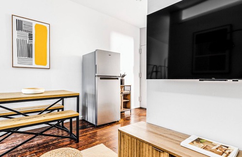 Hell's Kitchen Apartment | Modern 2-Bedroom Apt in the Heart of Midtown