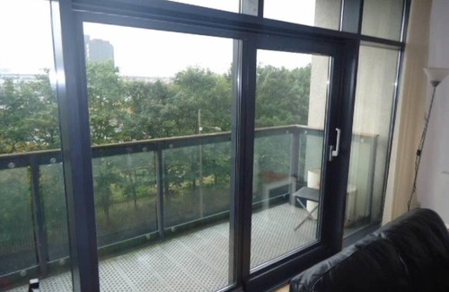 Glasgow Westend Apartment | Modern 2 bedroom Apt next to SSE Hydro and SEC