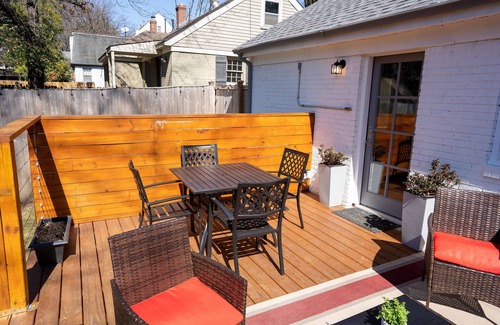 University District House | Modern 2 Bedroom Bungalow in located in Midtown Memphis