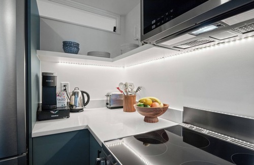 Petworth Apartment | Modern 2 Bedroom City Retreat