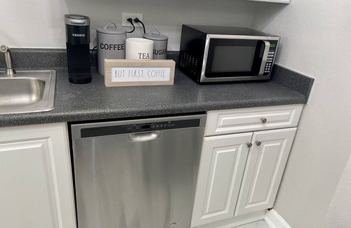 Peachtree Center Condo | Modern 2 bedroom Condo w/Skyline View