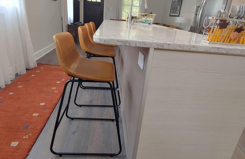 Near Eastside House | Modern 2 bedroom getaway with ammenities!