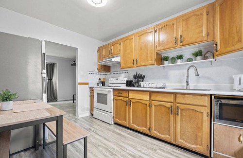 Winnipeg House | Modern 2 Bedroom Home In A Prime Location