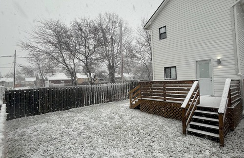Near East Columbus House | Modern 2-bedroom house in Columbus with modern amenities, and private backyard.