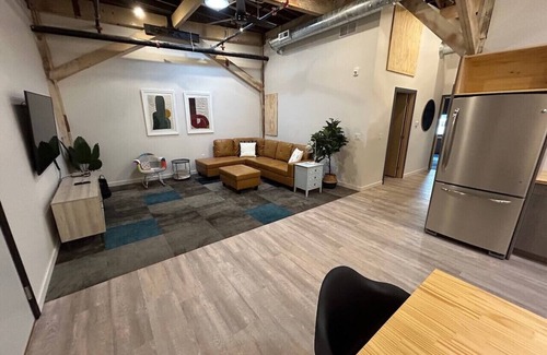 Dubuque Apartment | Modern 2 bedroom loft in downtown Dubuque