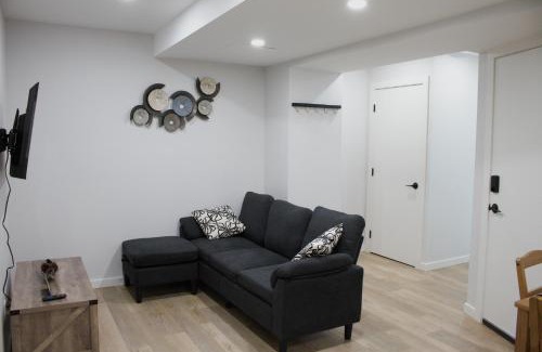 Keith Apartment | Modern 2 Beds 1 Bath Private Suite, Close to mountains