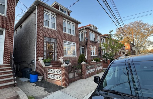 East Flatbush Apartment | Modern 2 BR Apt Perfect For Traveling Professionals