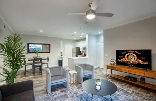 McDowell Mountain Apartments Apartment | Modern 2-BR Condo near Kierland Commons