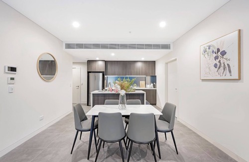 Homebush Apartment | Modern 2B2B at Homebush