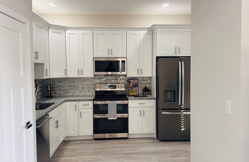 Indianapolis House | Modern 2BD/2BA Oasis 1 mile from Downtown with Hot Tub
