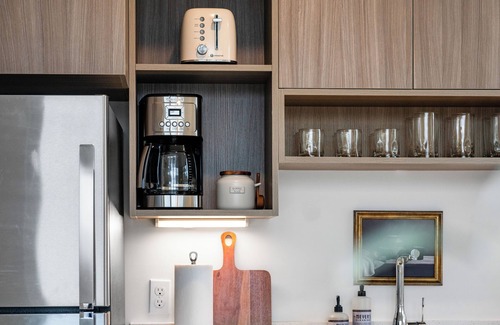 Riverside Apartment | Modern 2BD Spokane Retreat - Perfect for Downtown