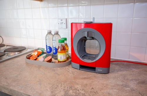 Central Milton Keynes Apartment | Modern 2BDR Apartment in MK City Centre- The Hub, Free Parking