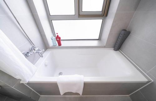 Xujiahui Apartment | Modern 2BR 1 Living Room Apartment Near Metro Lines one