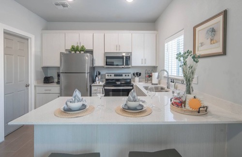 Paradise Valley Village House | Modern 2BR/2.5BA w/Pool-Gazebo & Garage