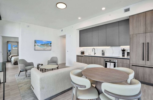 North Beach Condo | Modern 2BR/2 BA with Ocean Views | Prime Miami Beach Stay