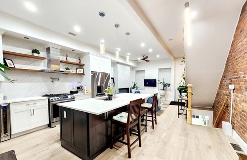 Newark House | Modern 2BR/2BA 25Mins to NYC Near Airport/Universities