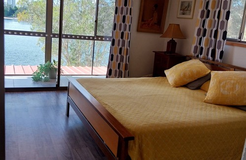 Burleigh Waters Apartment | Modern 2BR/2BA Oasis - Minutes from Burleigh Heads Beach.