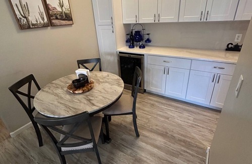 North Scottsdale Condo | Modern 2BR/2BA Retreat: Ground Floor/Pool, Spa, Gym/North Scottsdale Getaway