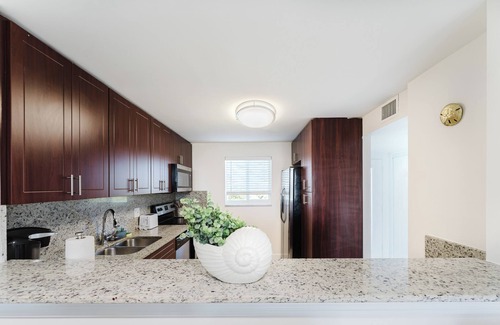 Boca Raton Apartment | Modern 2BR/2BA with Balcony- Directly Across from the Beach
