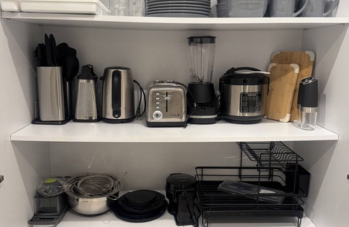 Mission Apartment | Modern 2BR-2BATH Family Home Near Major Attractions, Fast Wi-Fi, Dining & Parks