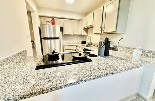 Crestline Heights Apartment | Modern 2BR Apartment Pool Access Near UAB & St. Vincent Fast WiFi W/D