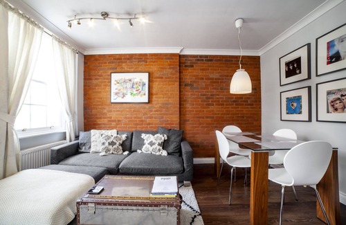 Chelsea Riverside Apartment | Modern 2BR Apt, Chancery Lane